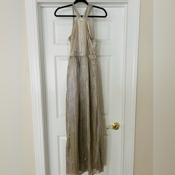 Beautiful gold maxi dress size medium - Picture 2 of 10